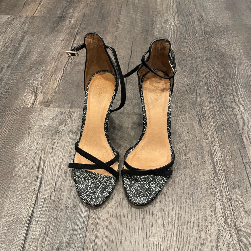 Joie strappy heeled sandal size 7.5 suede straps reptile leather trim